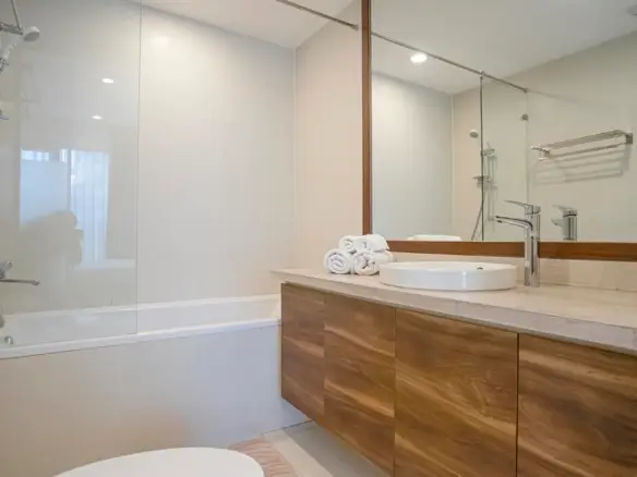 Westlake Residence 1
