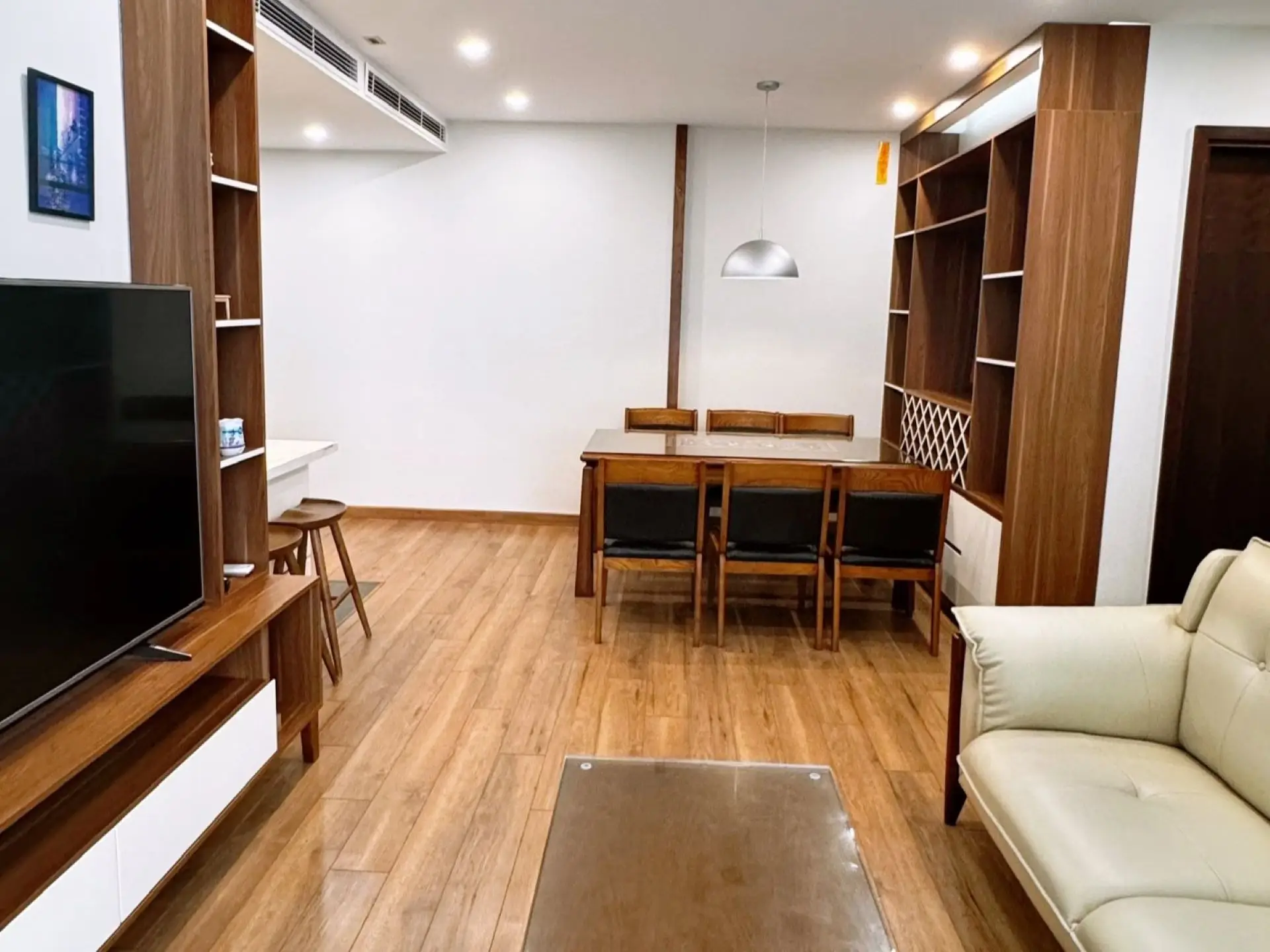 6TH Element -24F- living room