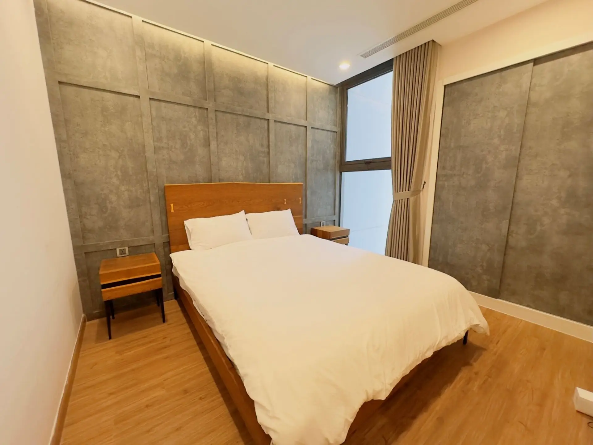 Metropolis – M1 24F- Bedroom