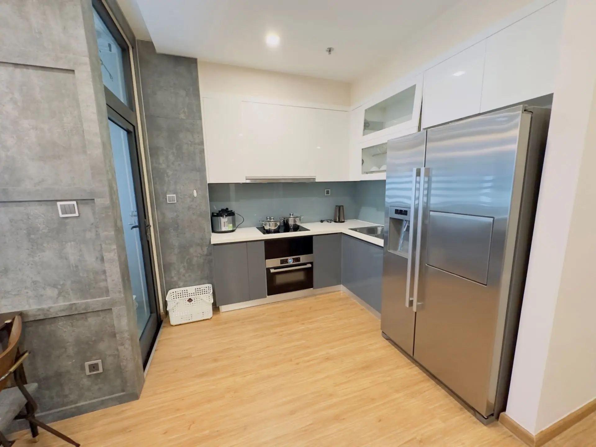 Metropolis – M1 24F- kitchen