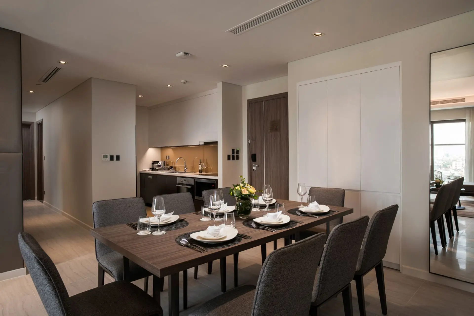 Oawood ‐3 Bed of dining table