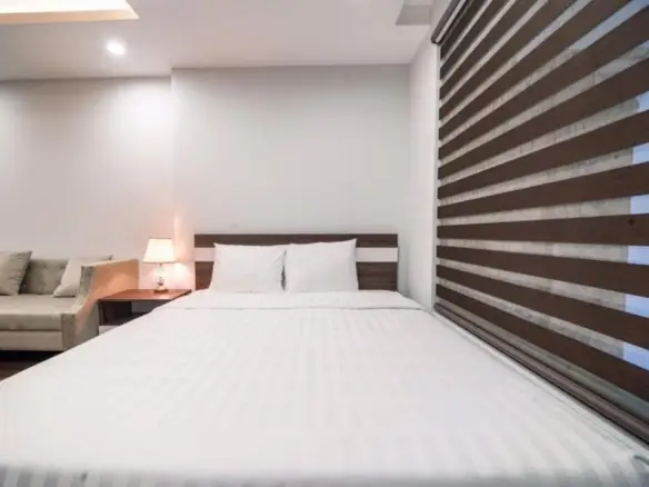 Sumitomo 6/551 Kim Ma Studio Bedroom