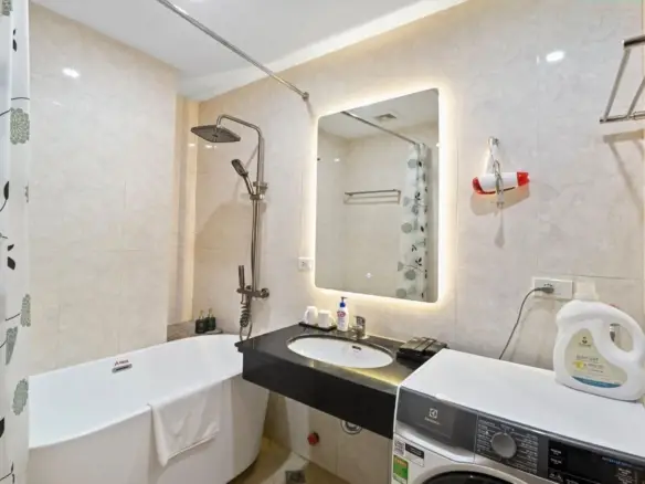 22 Housing 20LL Bathroom