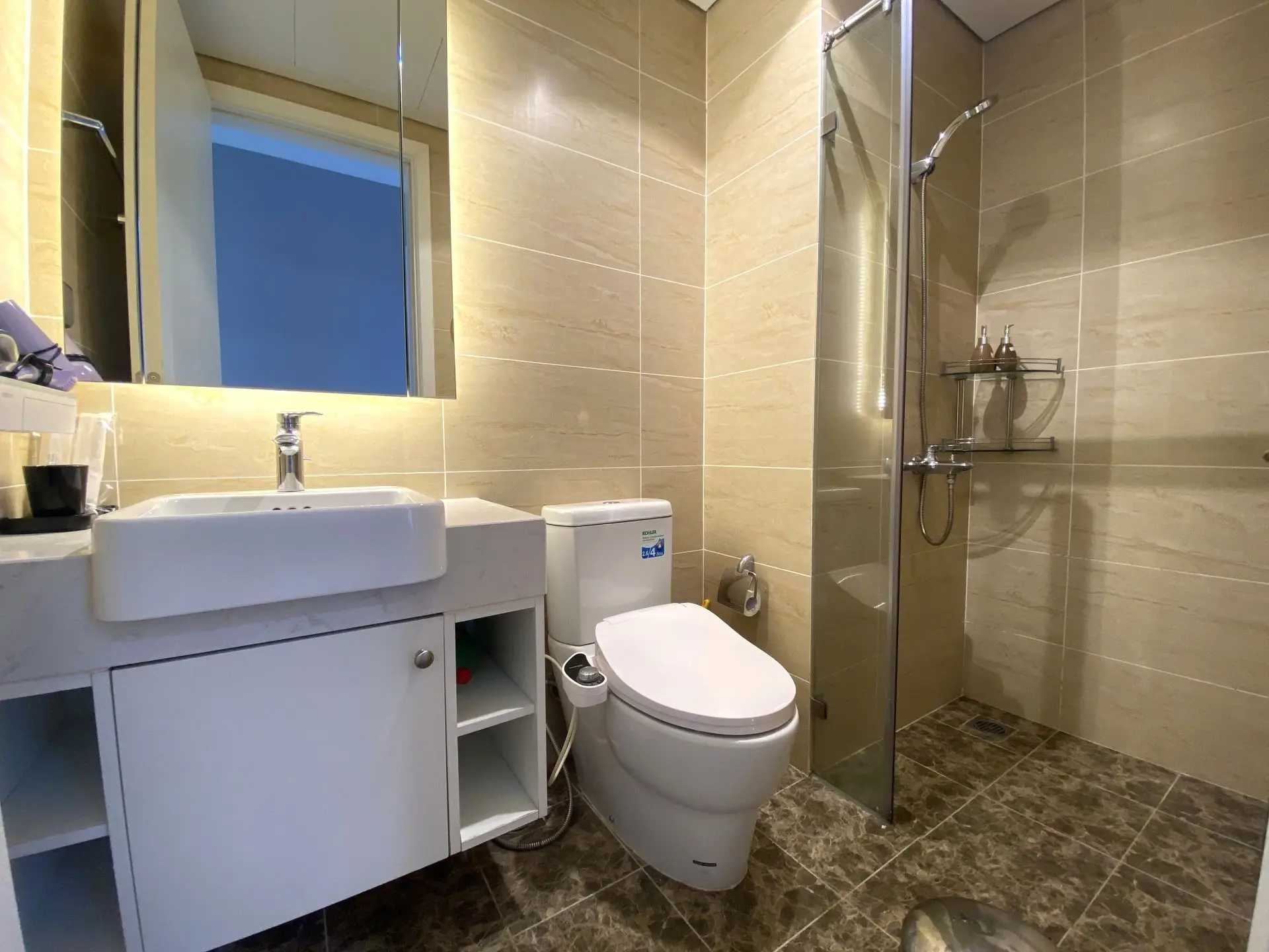 Dcapital- C6 34F – 3 Bed – Bathroom 2