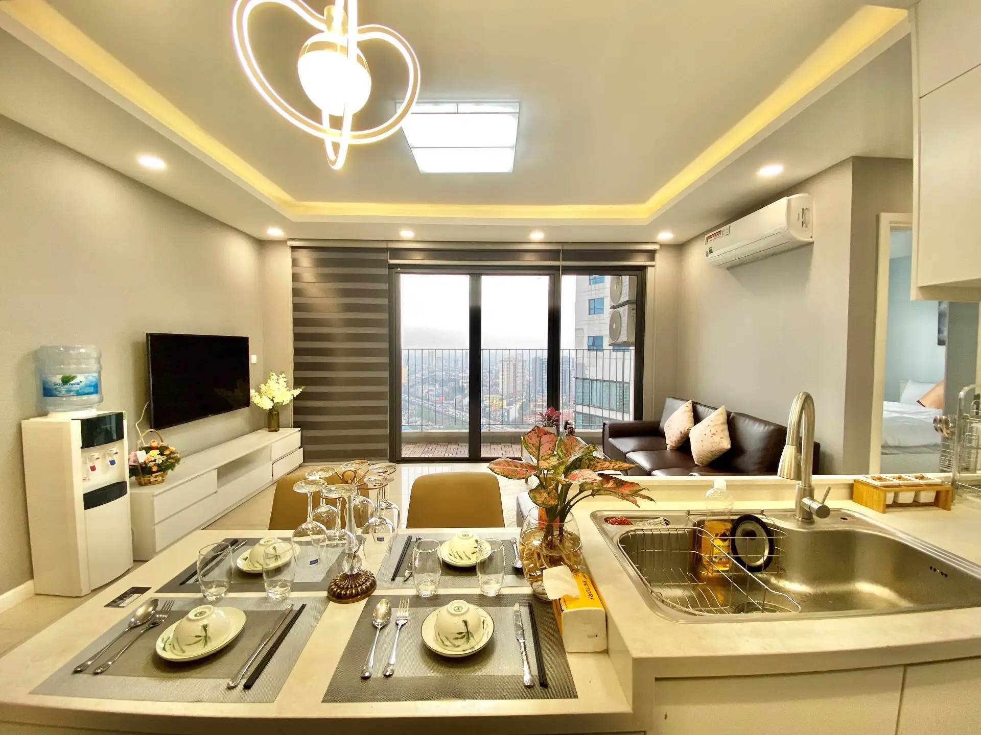 Dcapital- C6 34F – 3 Bed – livingroom 1