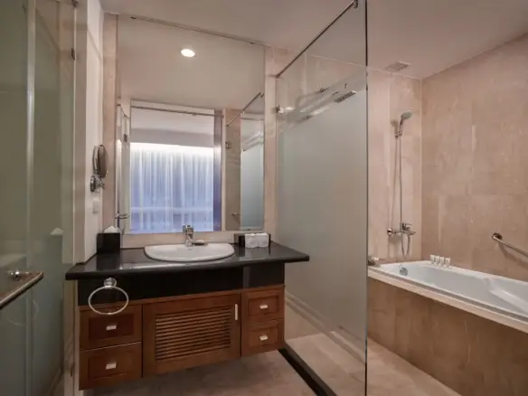Fraser Suite Tower A Two Bedroom Bathroom