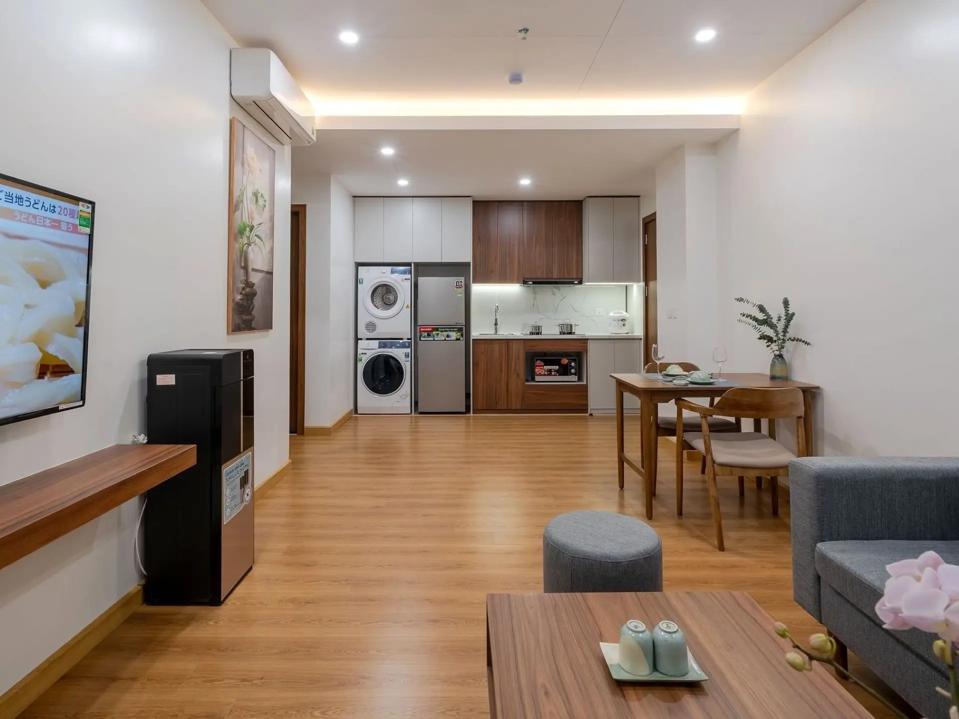 HLS- BB Apartment-1Bed-livingroom