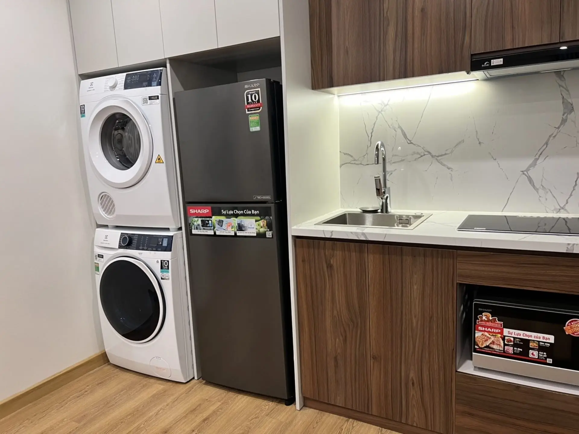 HLS- BB Apartment-1Bed-washing machine jpg