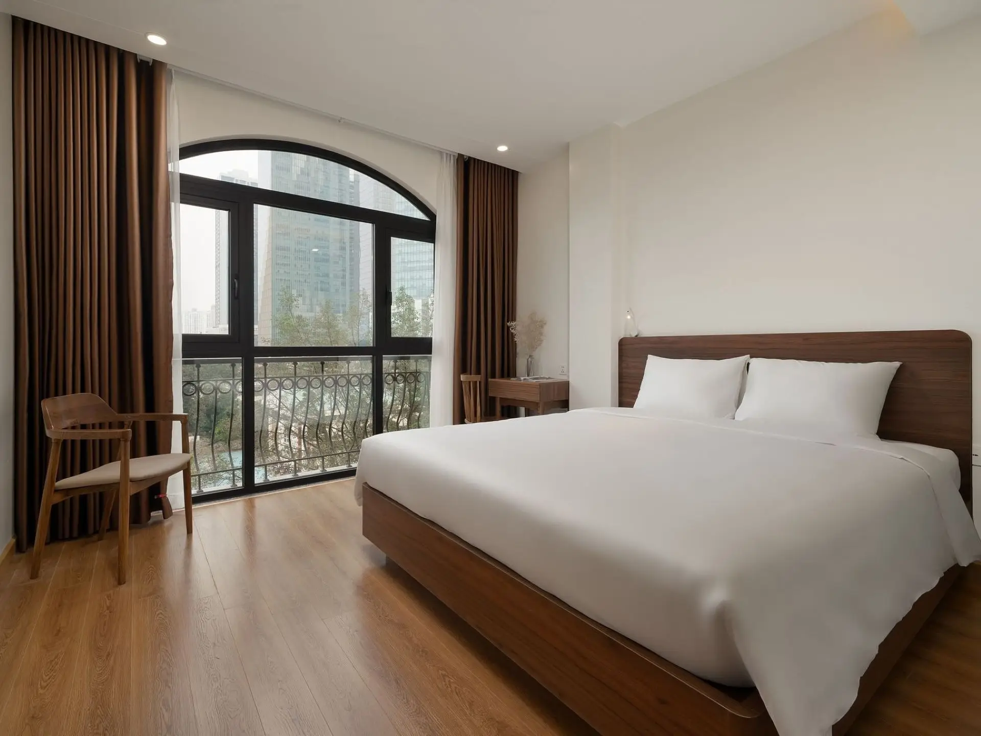 HLS- BB Apartment- 6F -2bed-Bedroom