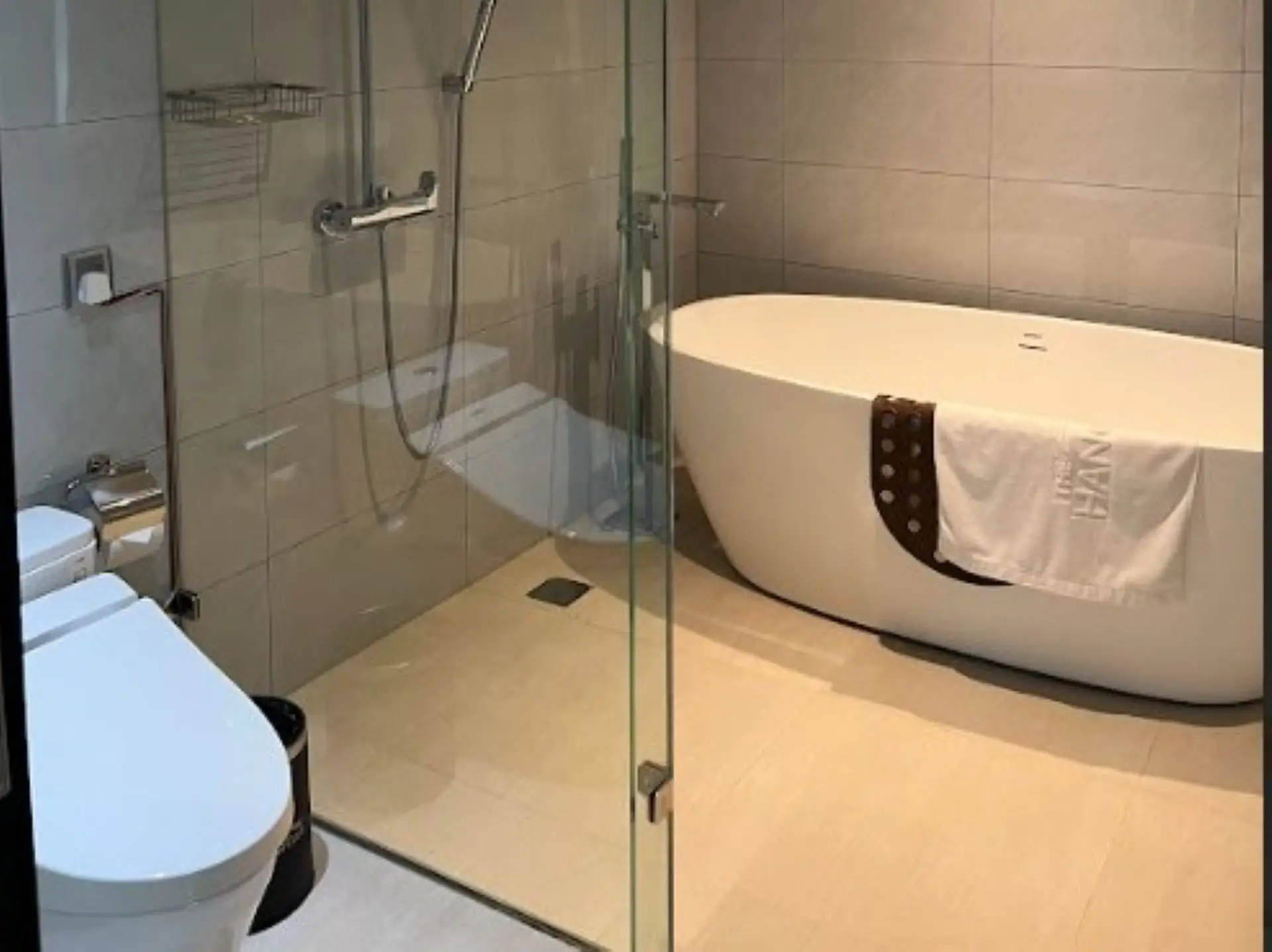 Hanoi club-1 Bed-Bathroom