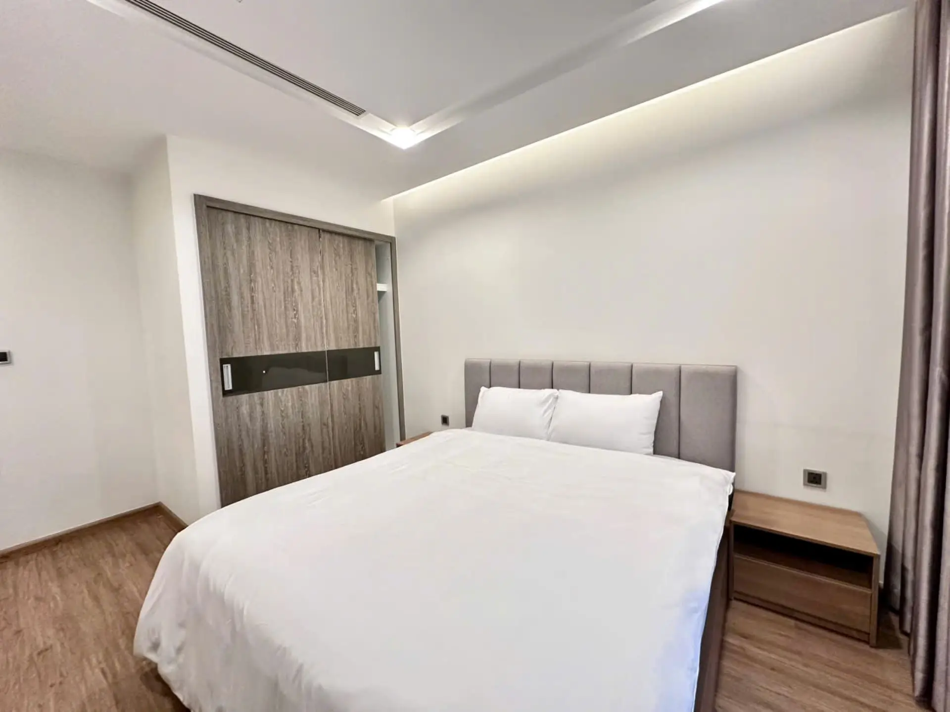 Metropolis – M2 8F- 2Bed – Bedroom 2jpg