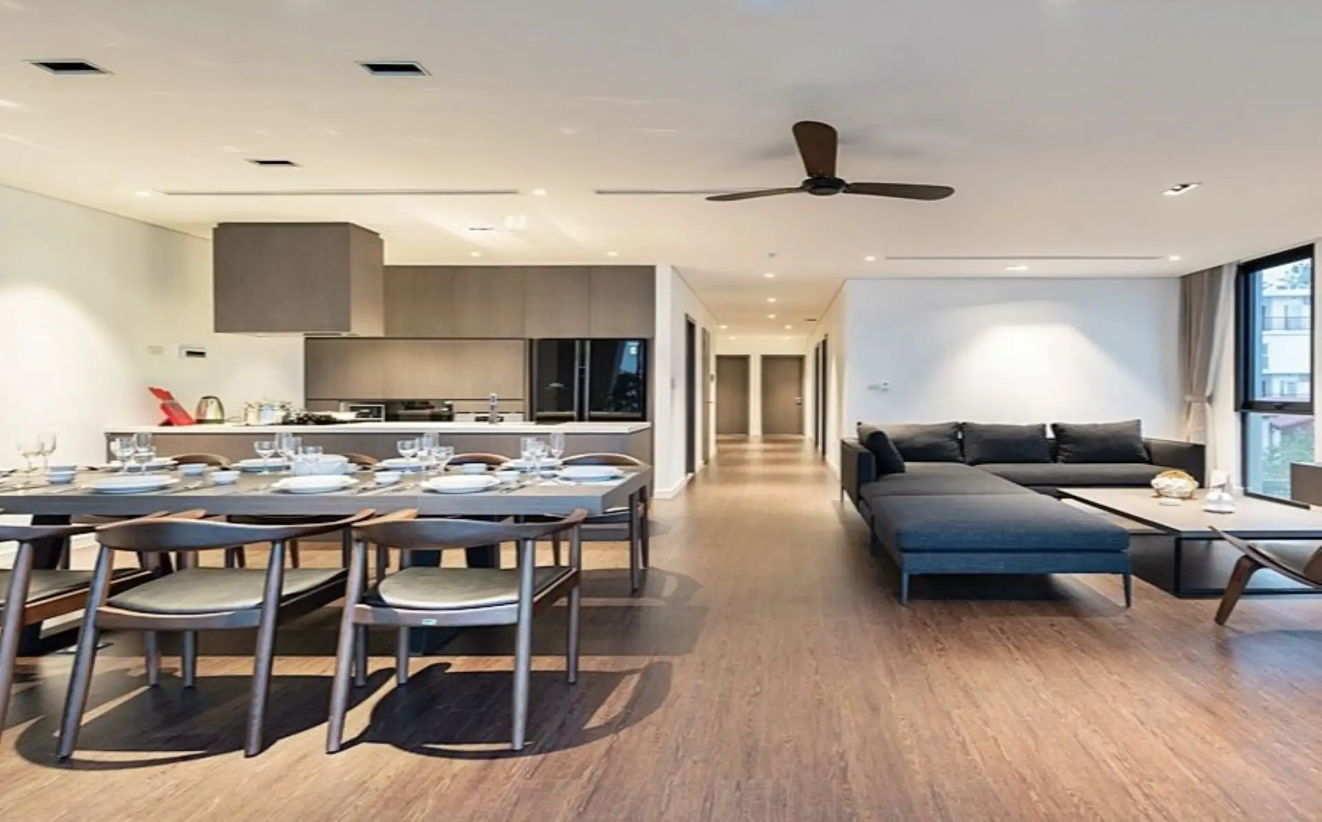 Westlake Residence 8- 4Bed- Livingroom