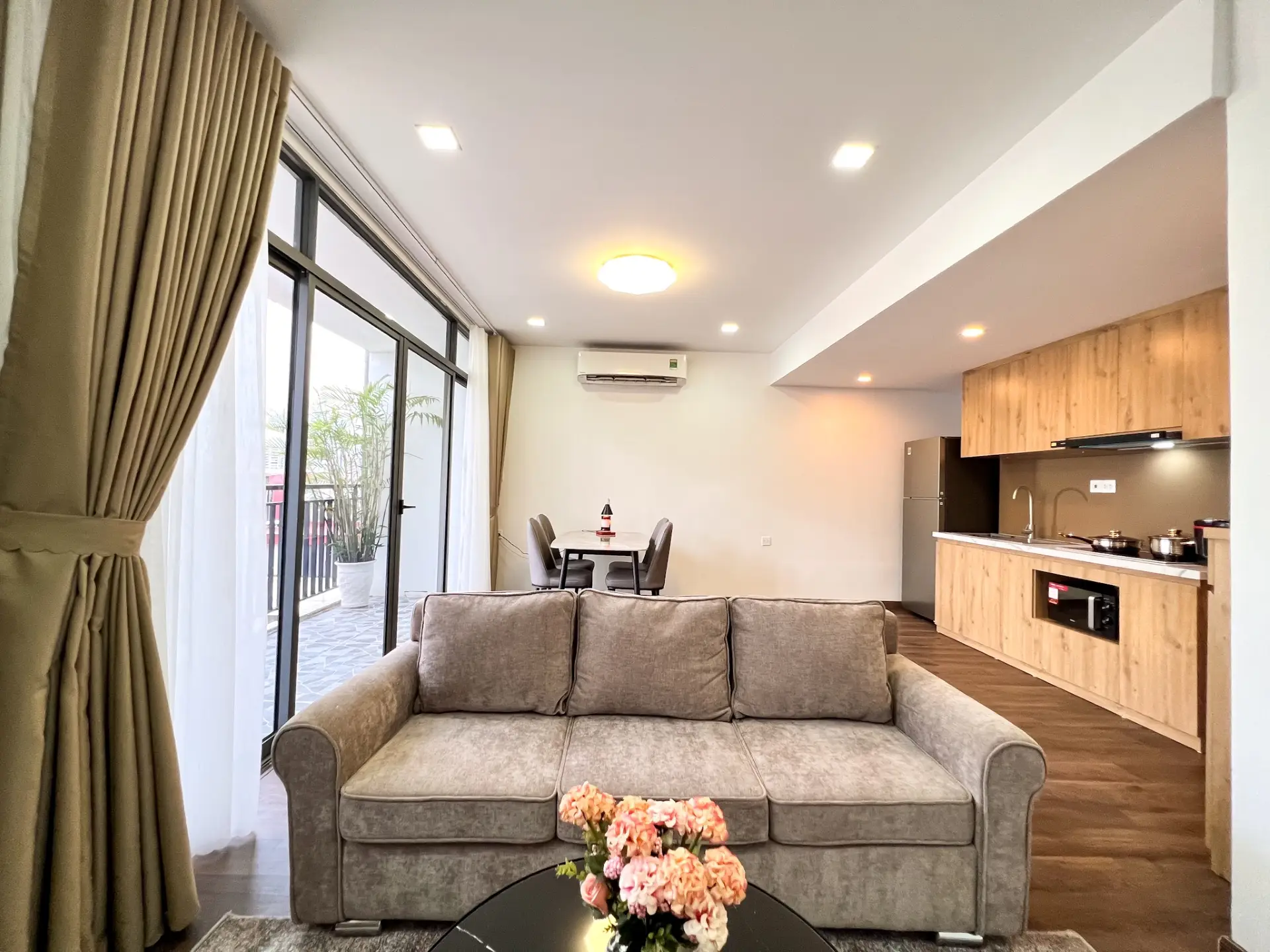 24/2/535 Kim Mã_Nice Housingソファ