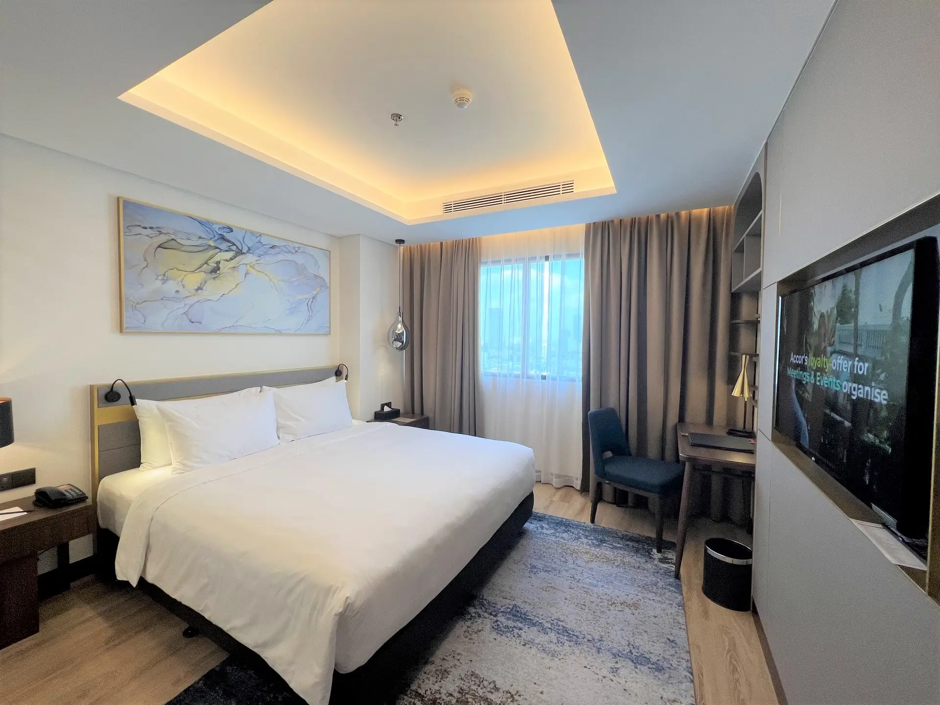 Movenpick_2bed_bedroom (3)