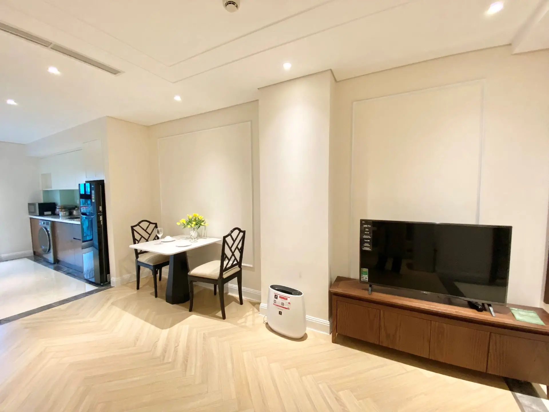 T-Place 7F – 1Bed – living room