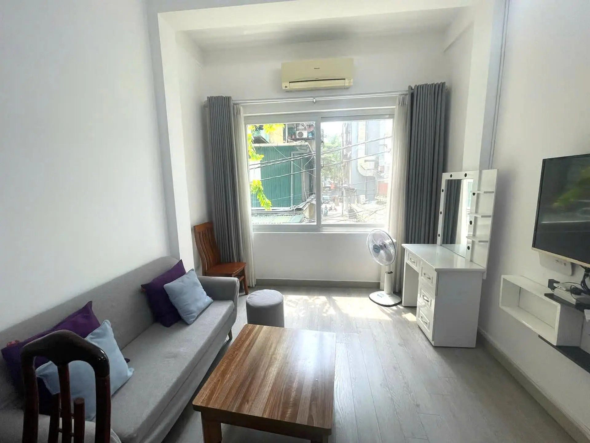 Abrick House Phan Ke Binh_1bed_sofa