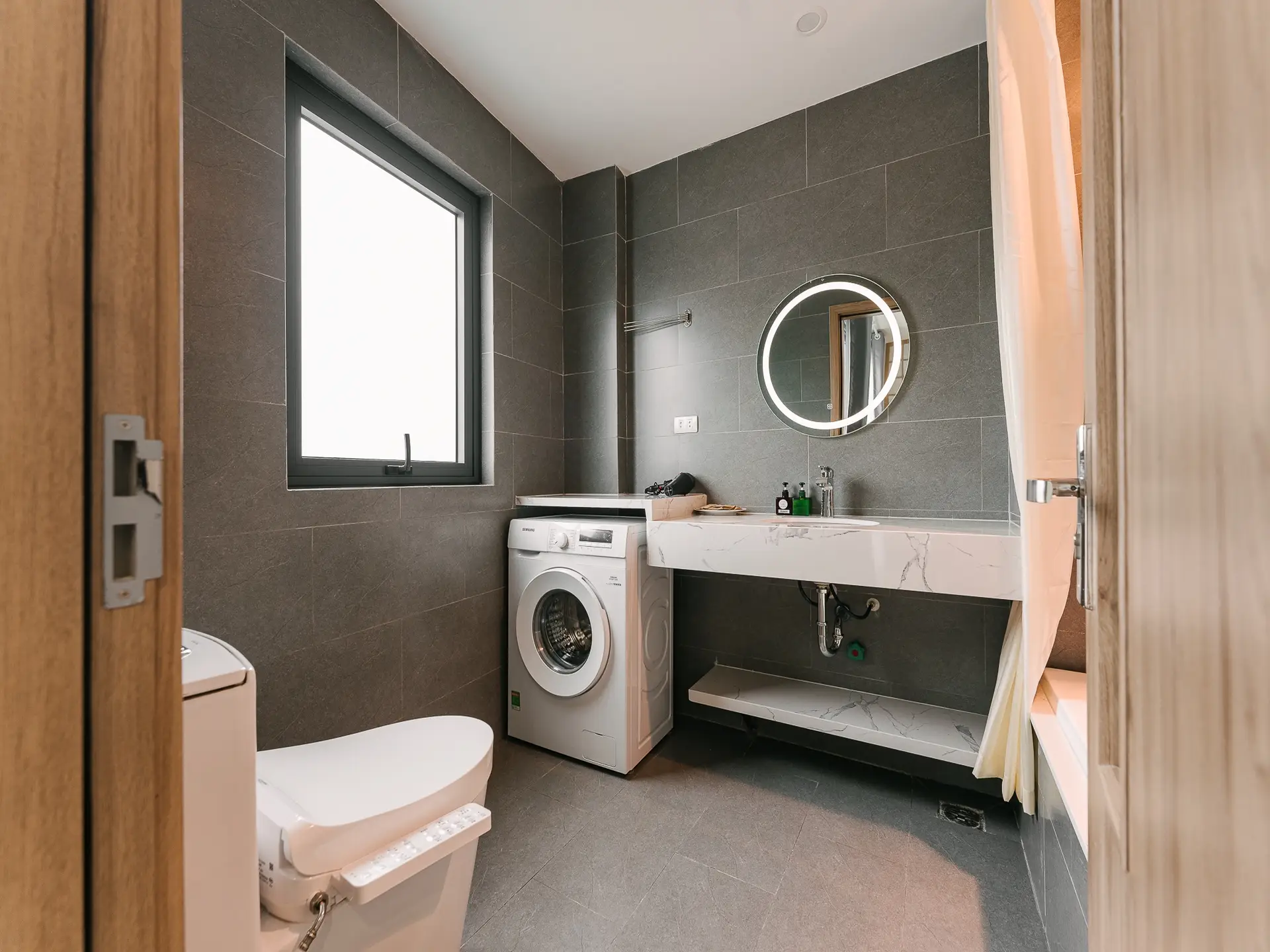 Lux Apartment Linh Lang 1 bed_bathroom (2)