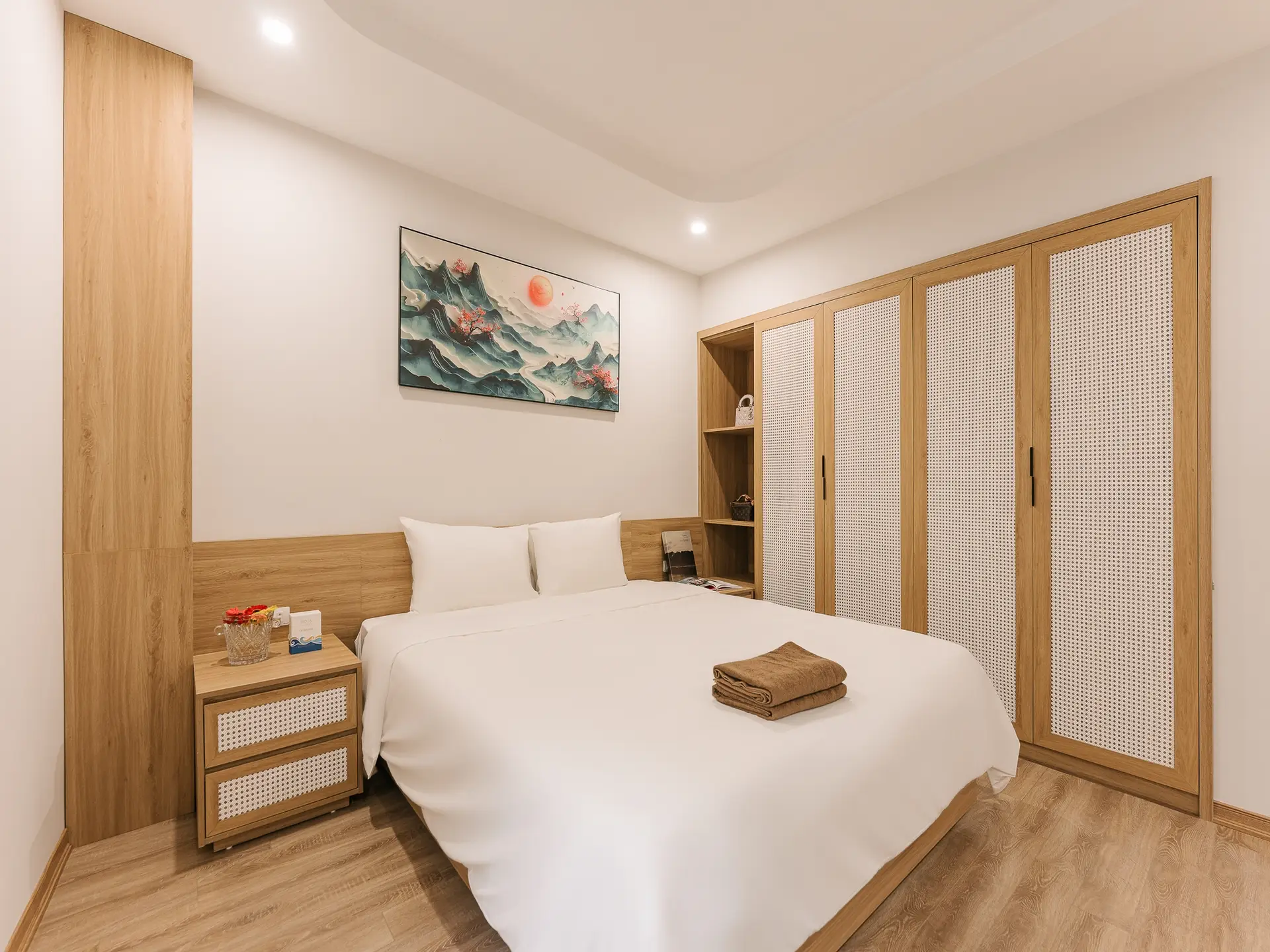 Lux Apartment Linh Lang 1 bed_bedroom (2)