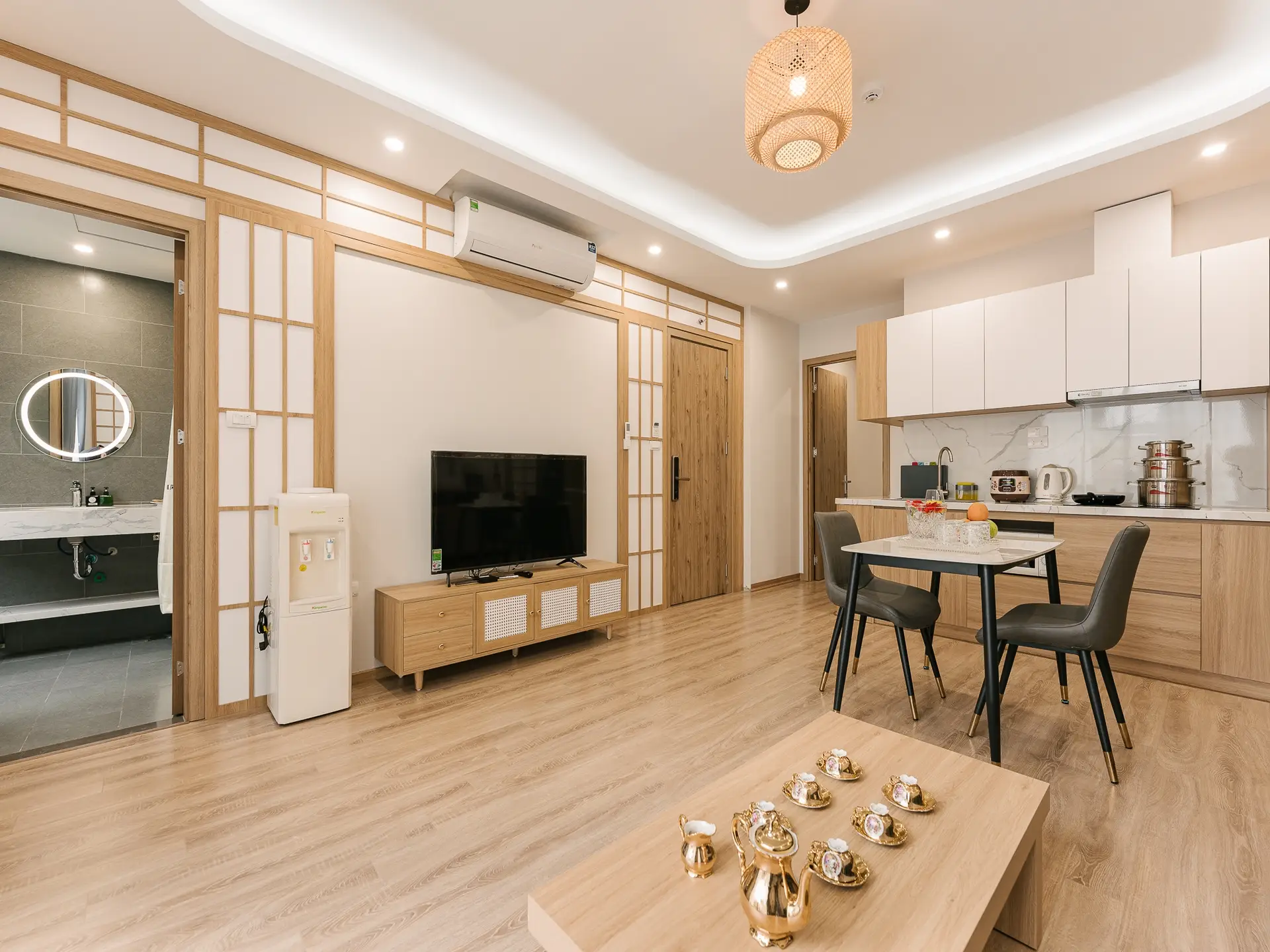Lux Apartment Linh Lang 1 bed_living room (3)