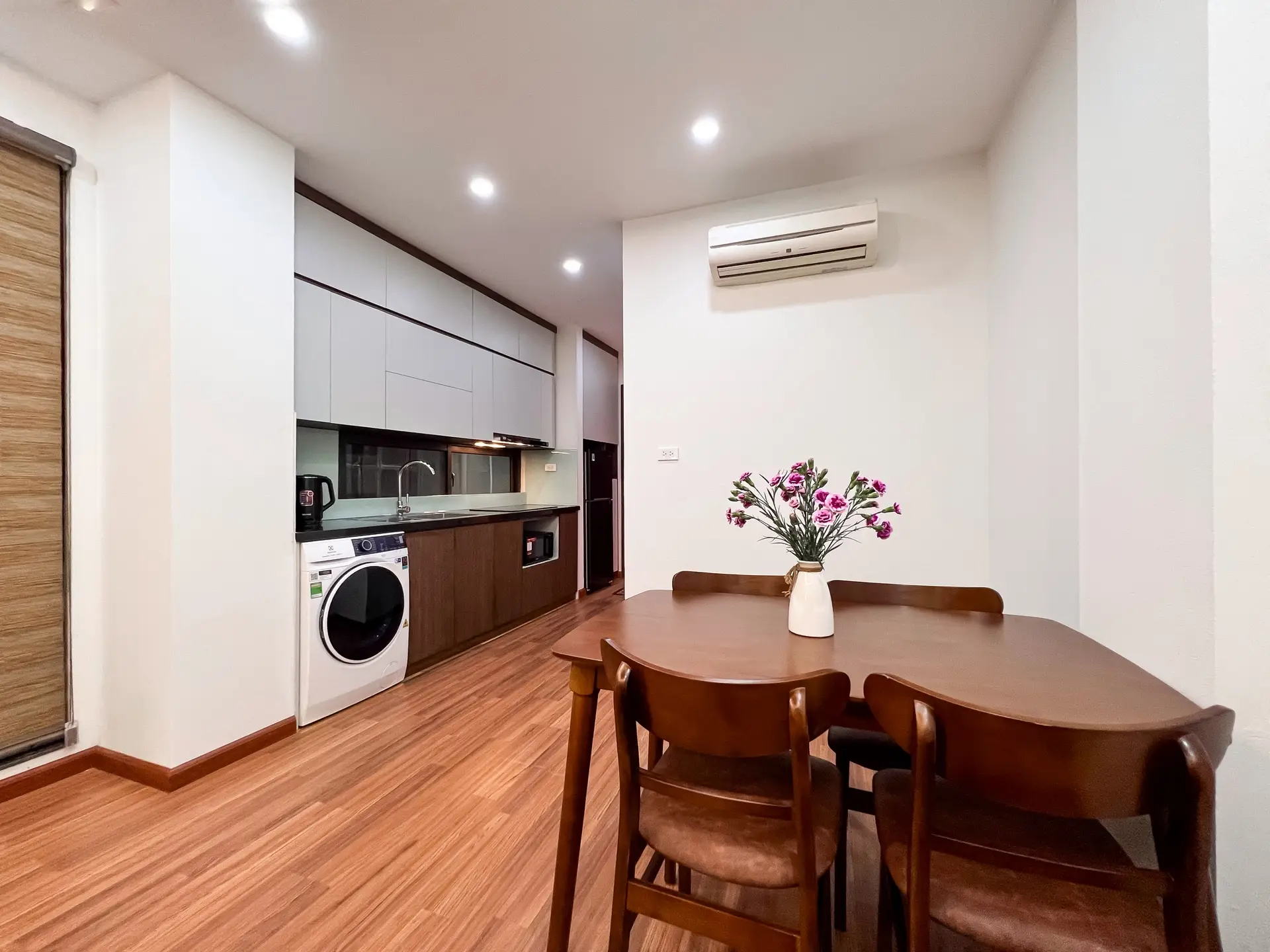 16.49 Linh Lang 1bed_kitchen (2)