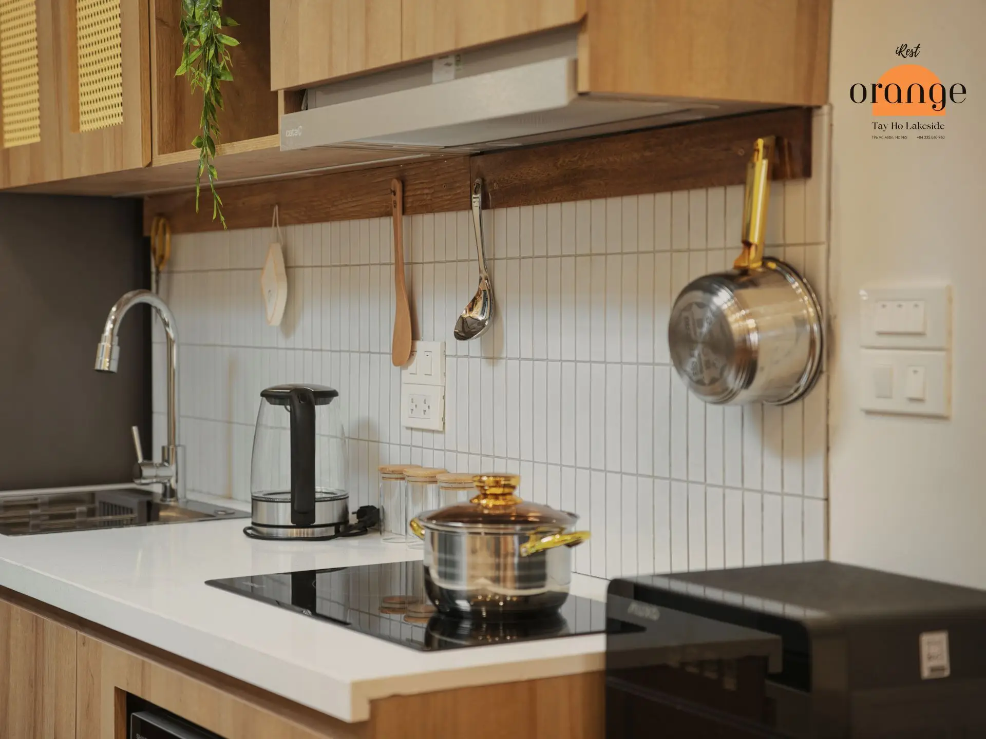 Cozy Orange – 1bed – chicken