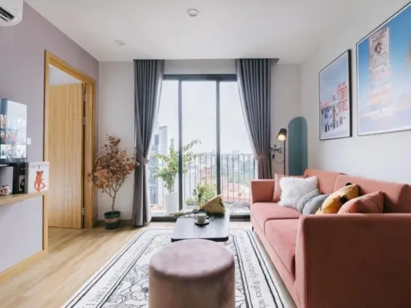 Crescendo Urban Stay Living Room