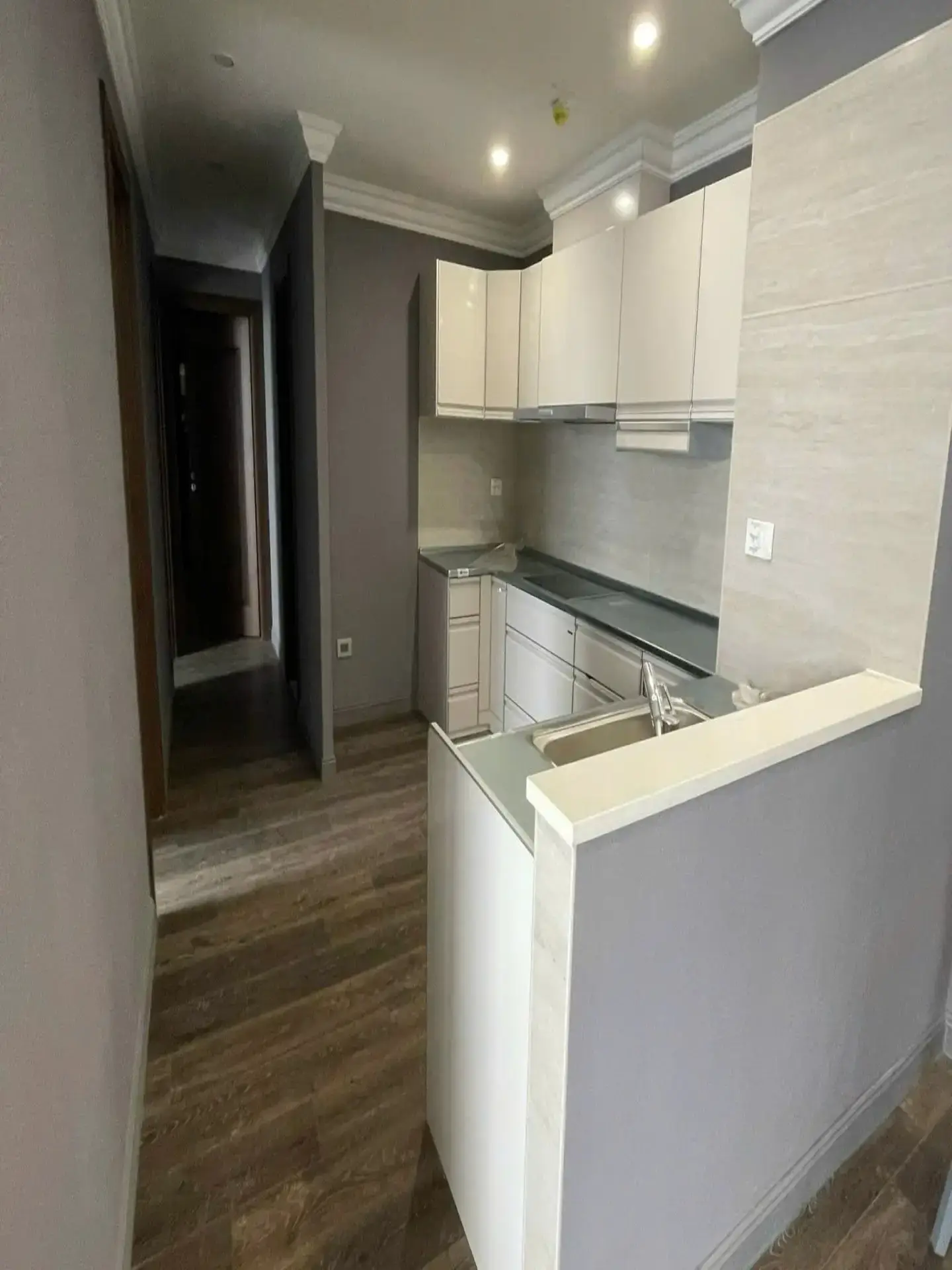 HDI Tower – 18F- kitchen