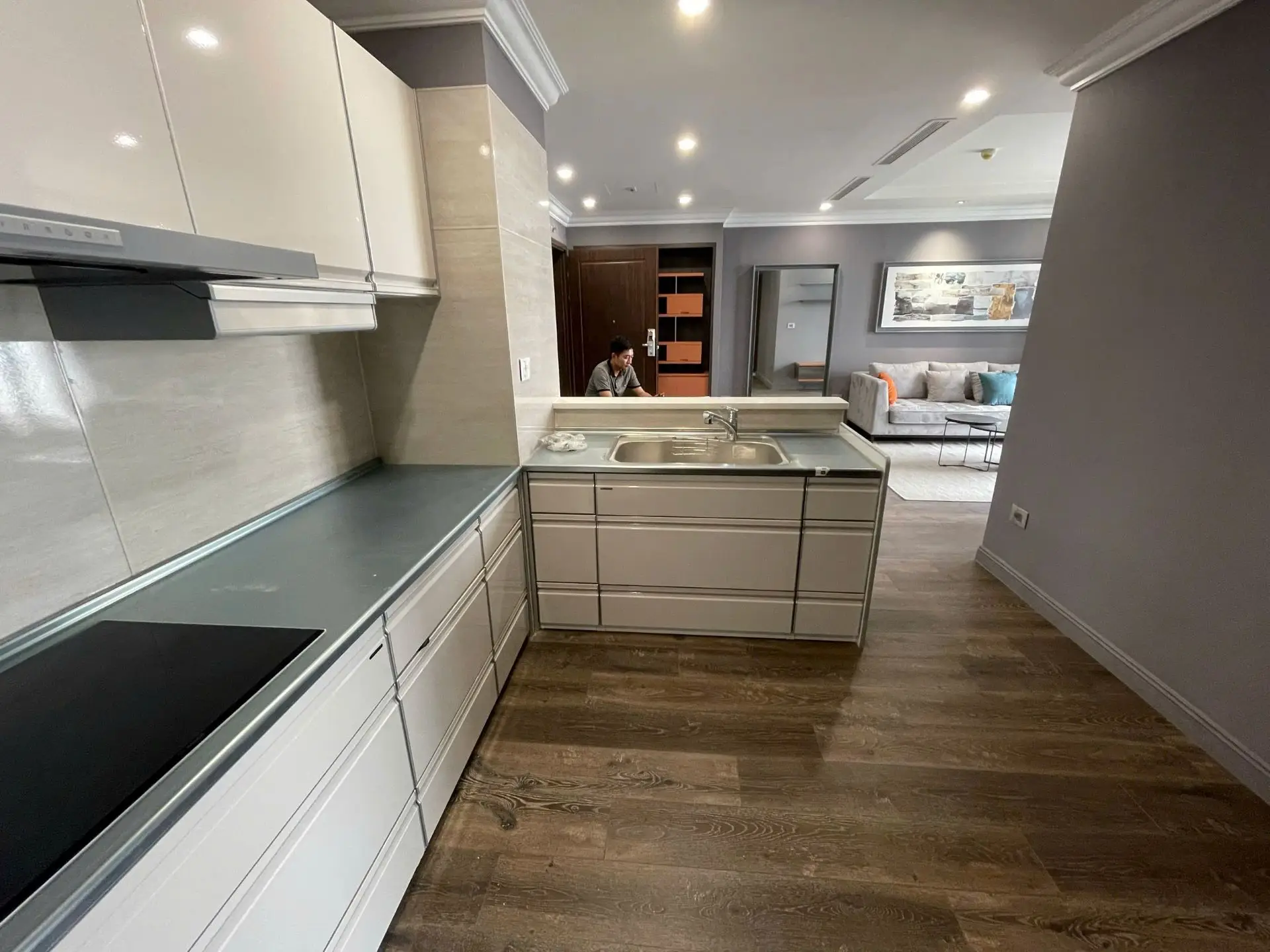 HDI Tower – 18F- kitchen 1