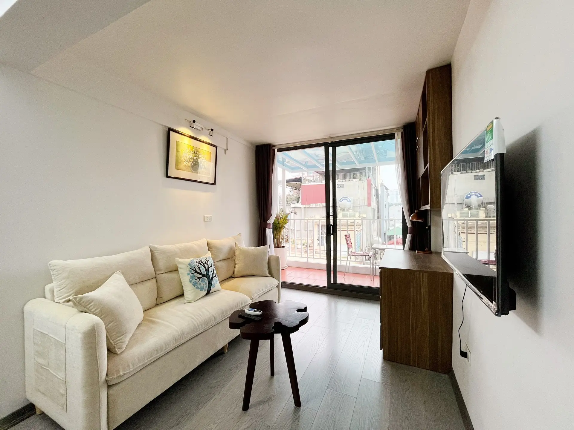 TCS Vong Thi 1bed _livingroom