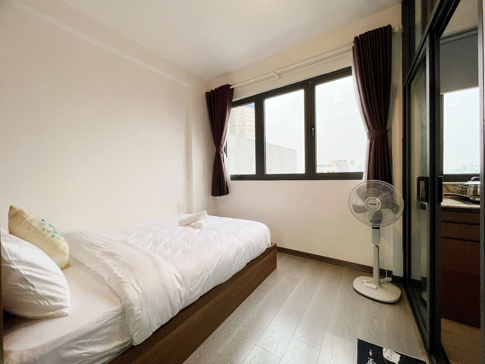 TCS Vong Thi 1bed_bedroom (2)