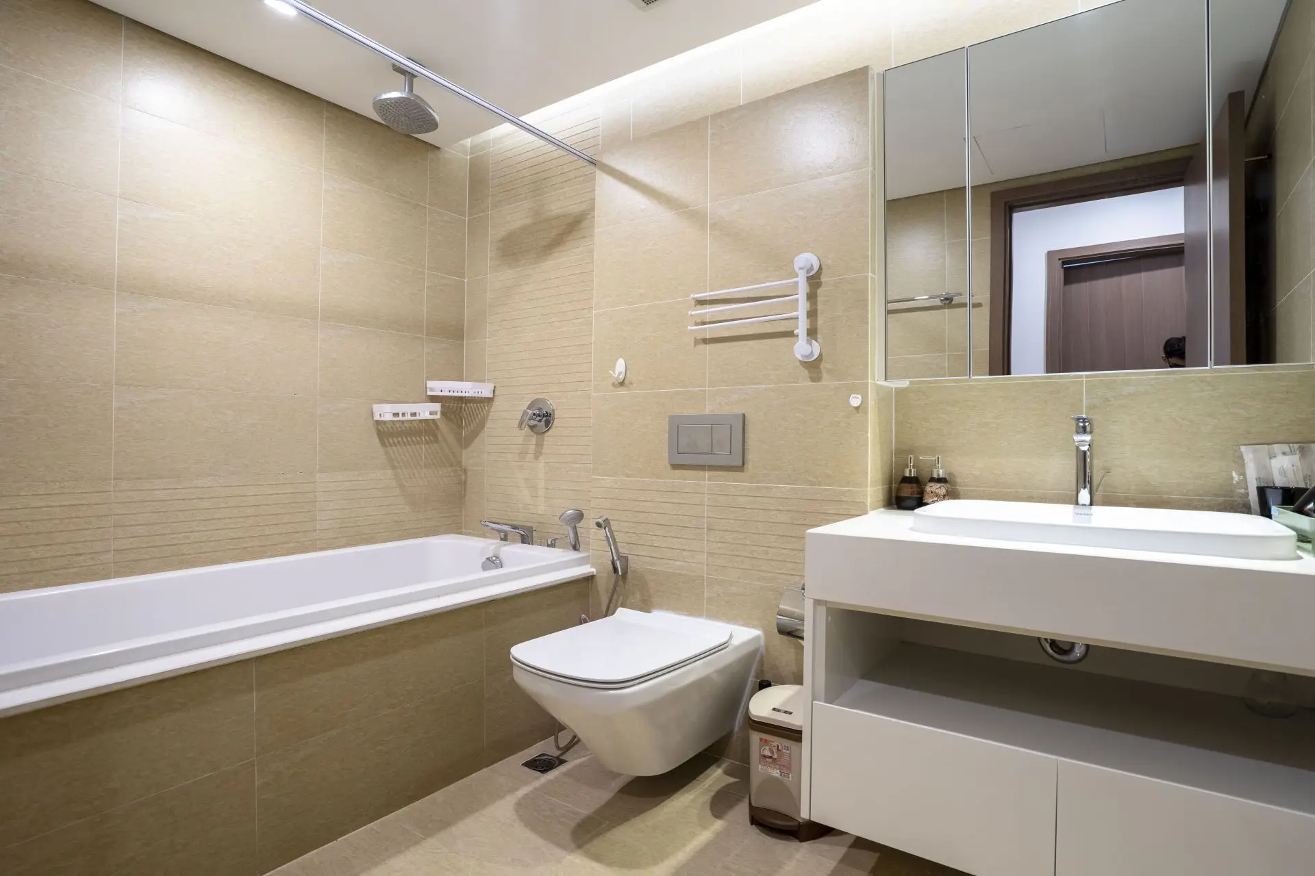 Vinhome Metropolis -1 Bed – bathroom