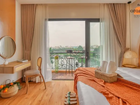 iRest Orange Lakeview Balcony Bedroom