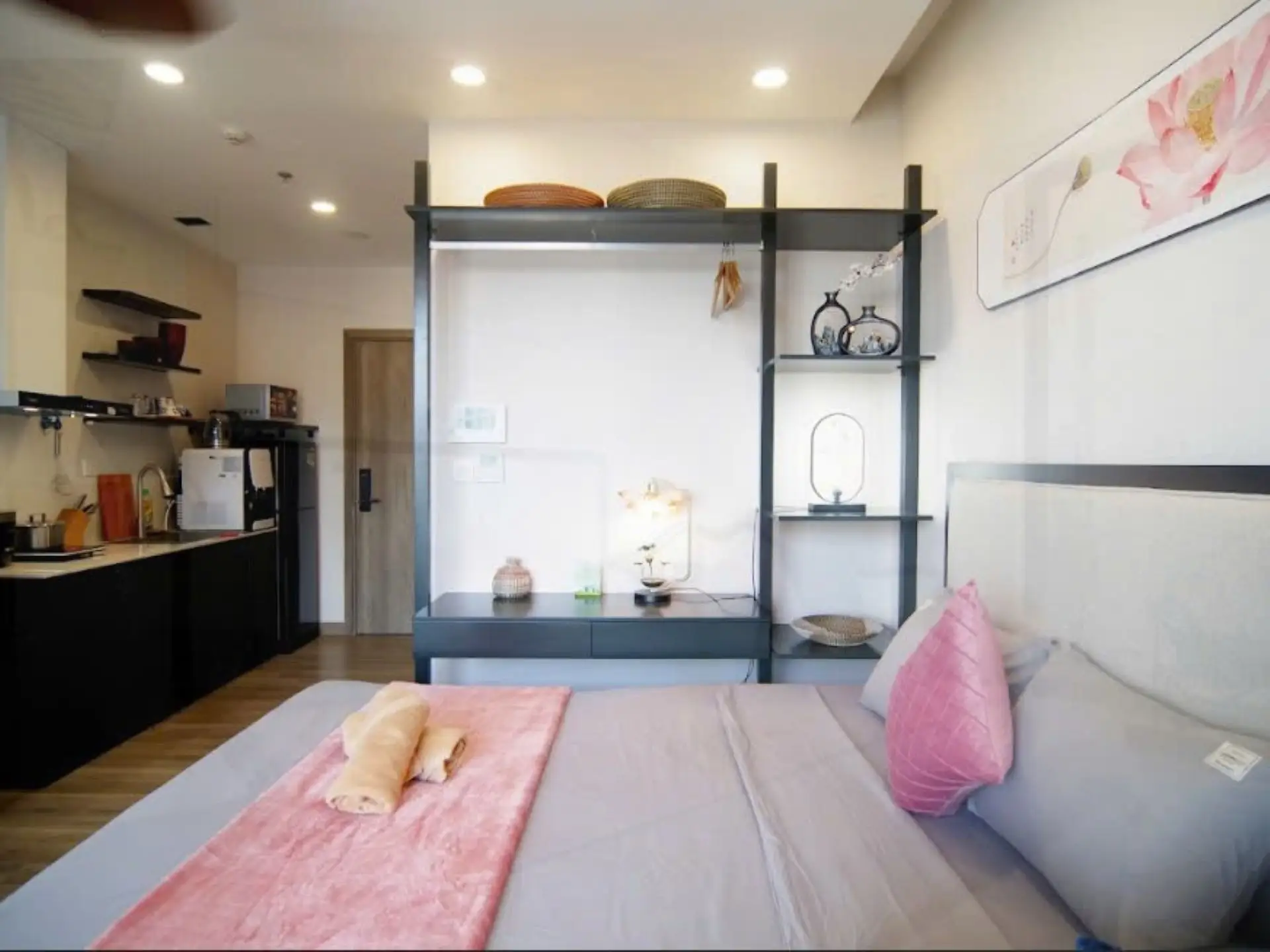 SOLFREST ECOPARK – SO1 31F- bedroom 1