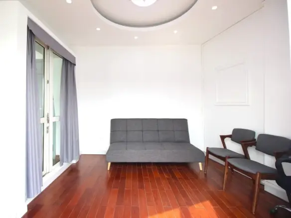 Quang An Apartment｜3BED・湖畔の静かな環境
