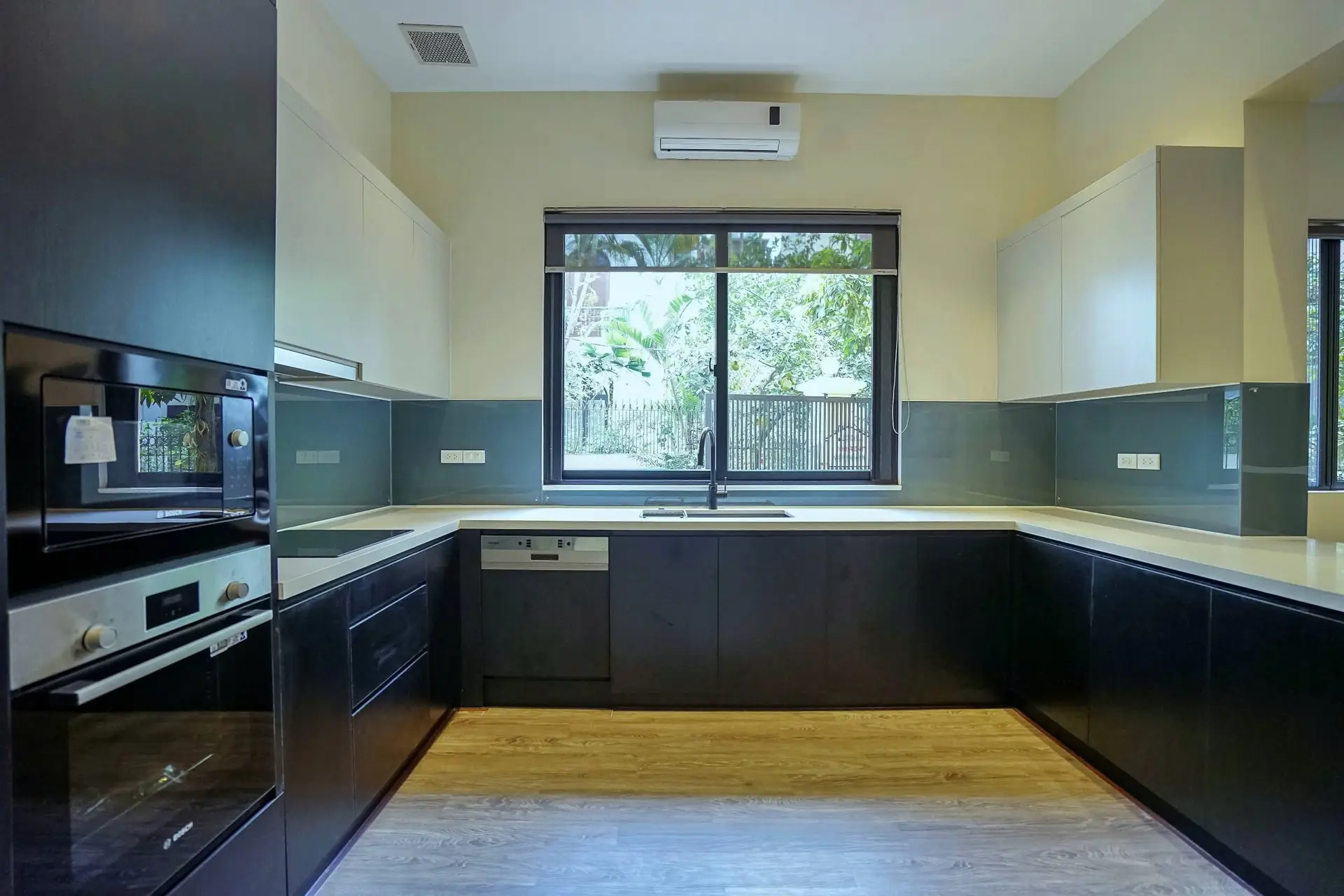 Hanoi Housing_Villa_ 7 ngo 52 To Ngoc Van_kitchen