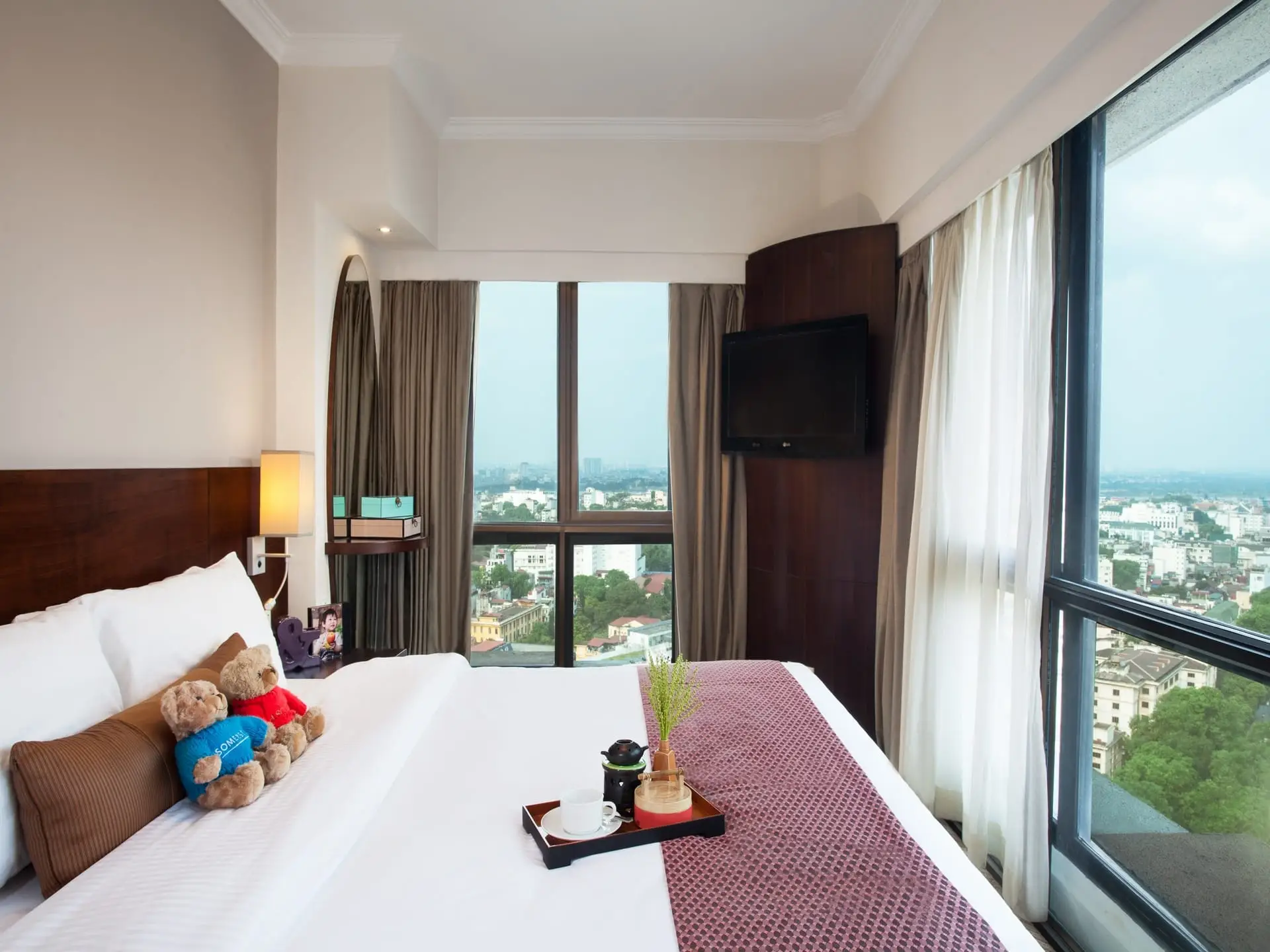 SGH – 1BR – Master Br(1) Somerset Grand Hanoiのベッドルームからのビュー
