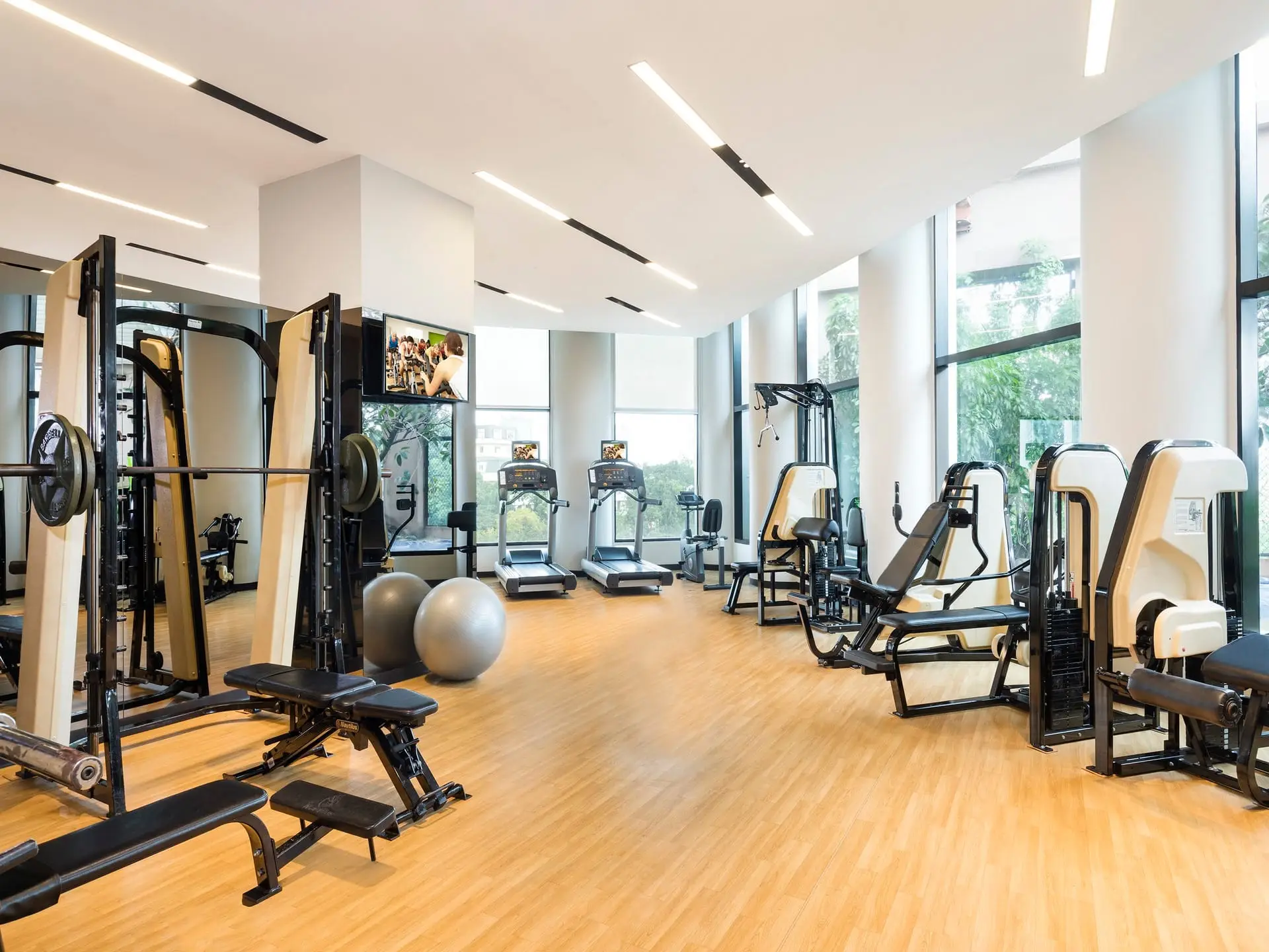SGH – Gym Somerset Grand Hanoiのフィットネスジム