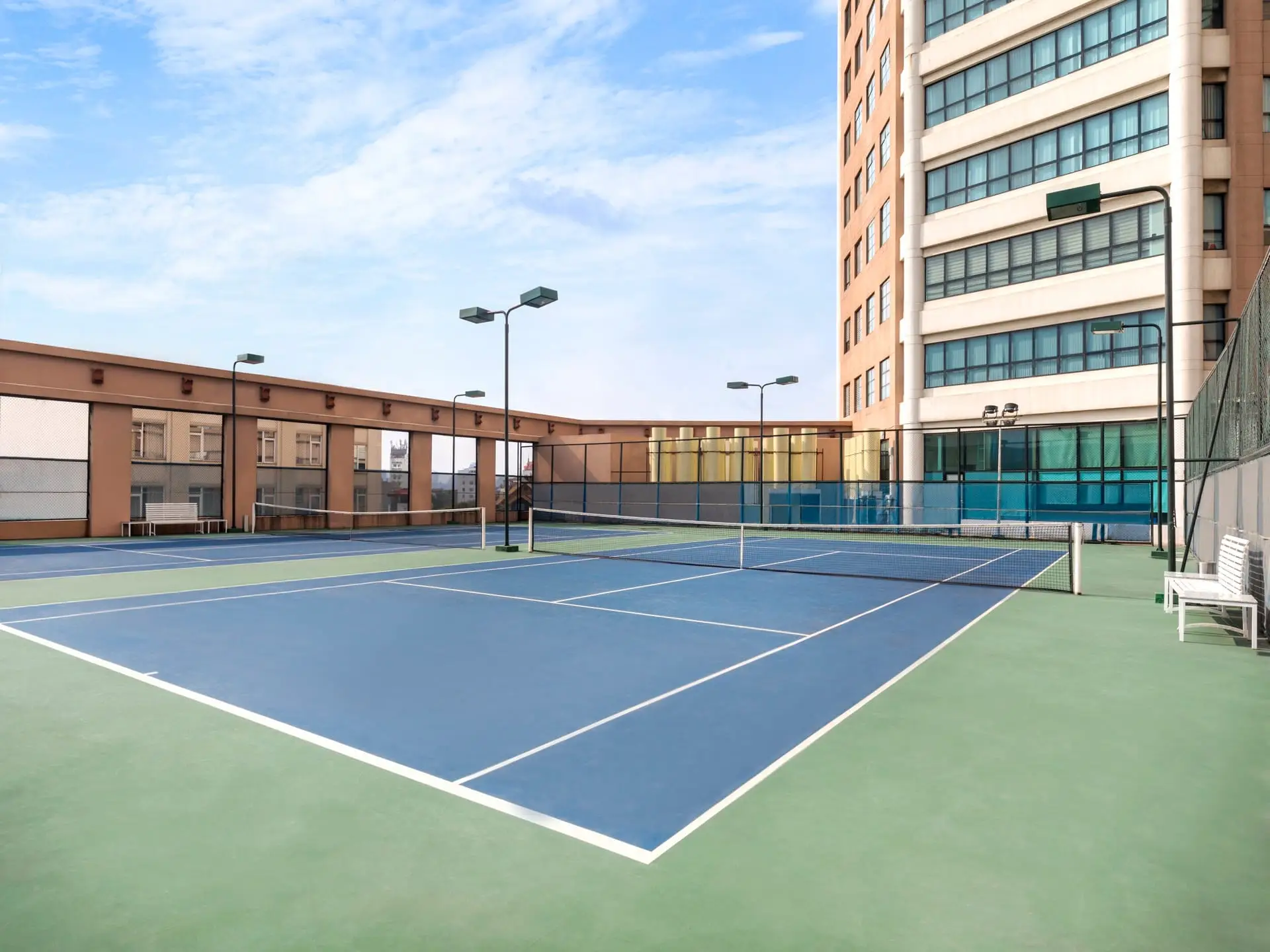 SGH – Tennis Court Somerset Grand Hanoiのテニスコート