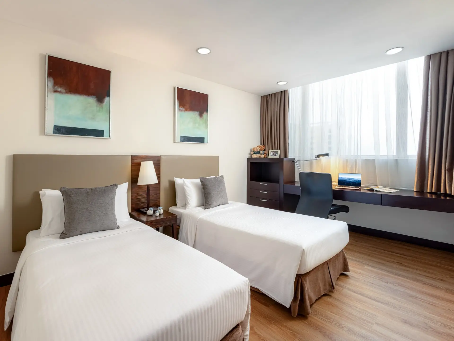 Somerset Hoa Binh bed