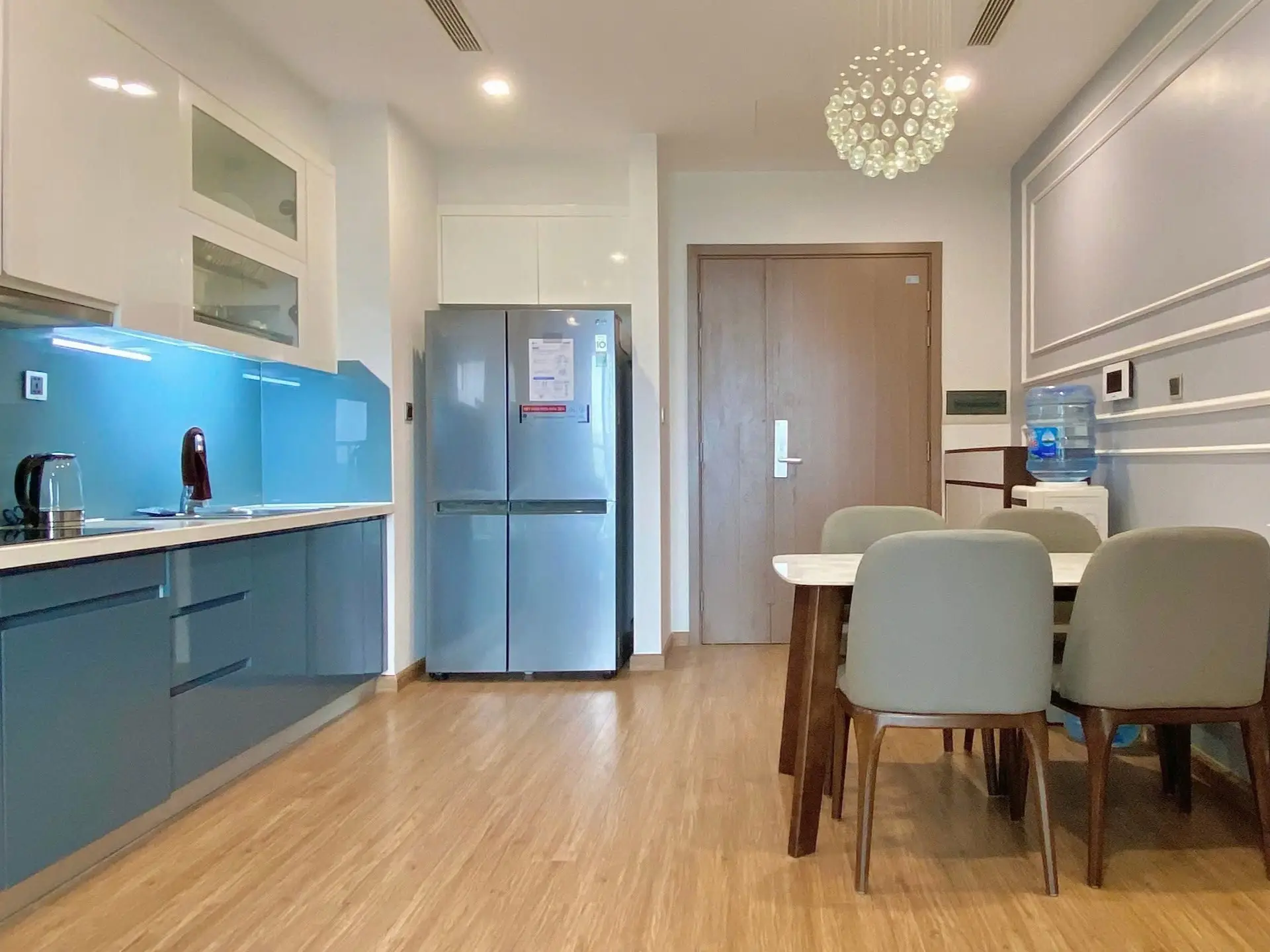M2 1207_2bed_livingroom.kitchen (5)