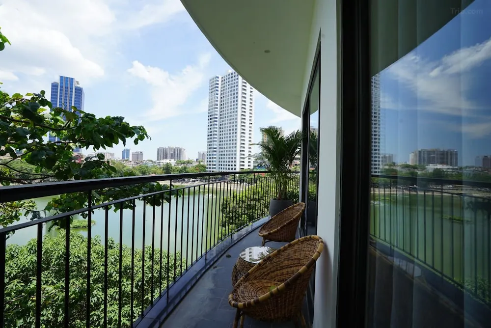 MAY HOUSE Serviced Apartment balcony