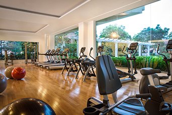 Elegant Suites Westlake Sports and Leisure Facilities