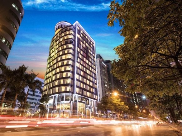Novotel Suites Hanoi Exterior Night