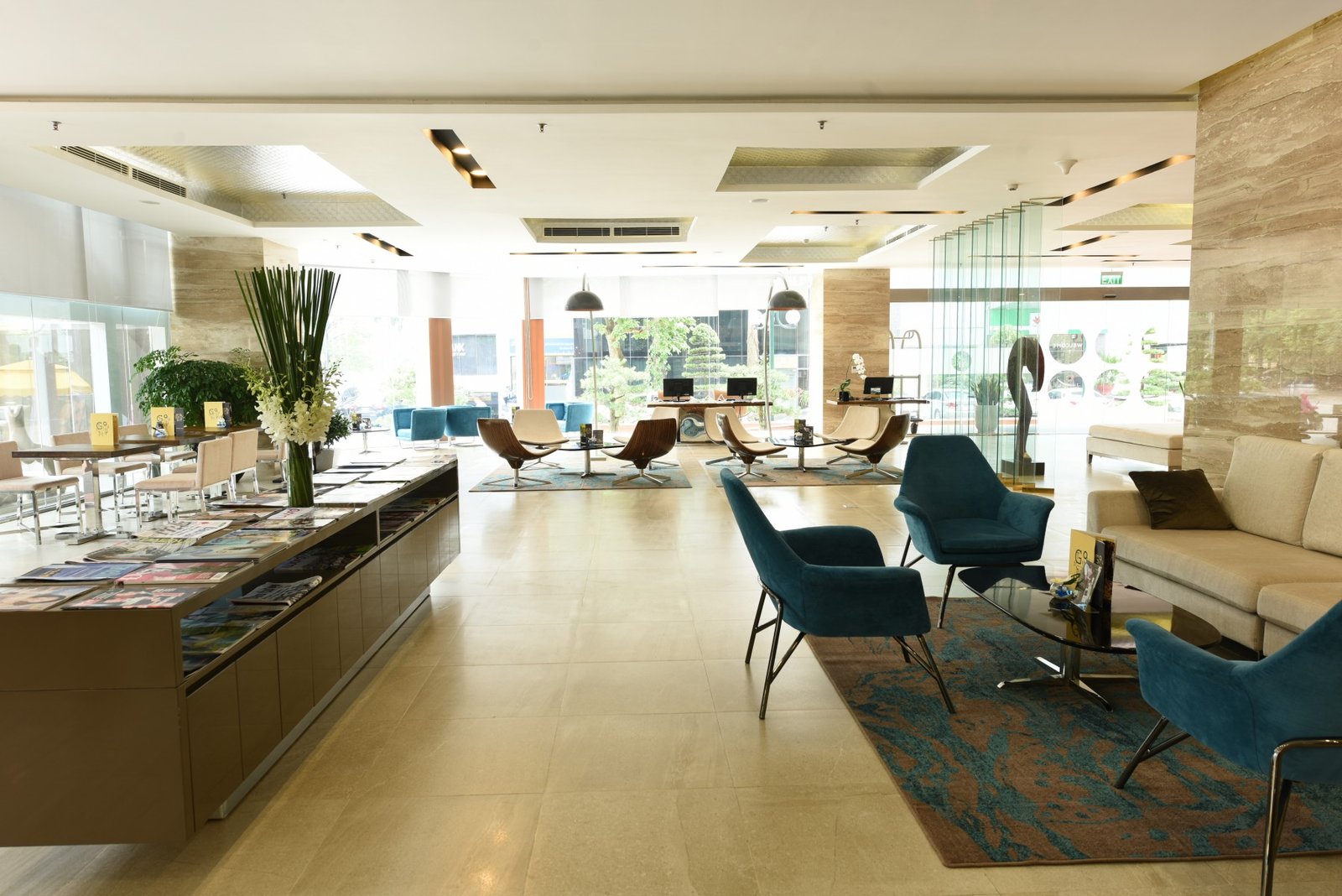 novotel-suites-hanoi-lobby