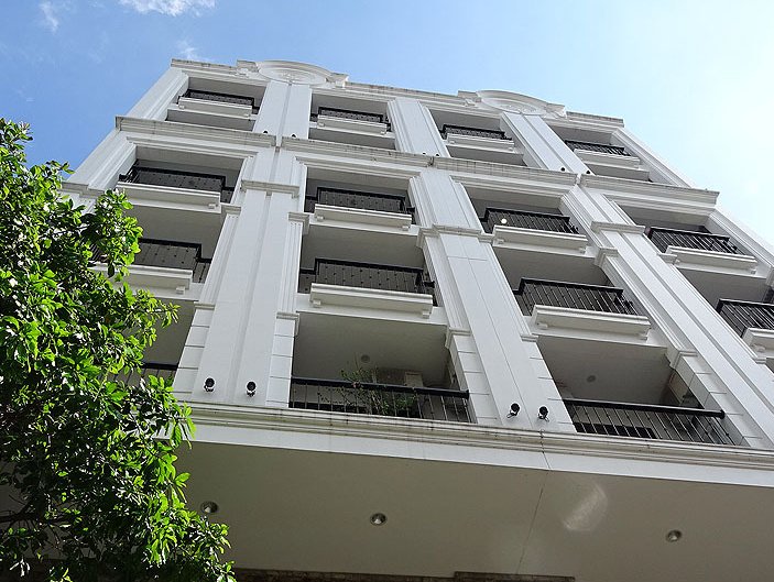 REIWA INN Apartment Building