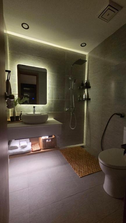 Vinhomes Greenbay bath