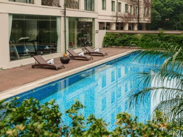 Mayfair Hanoi 屋外プール